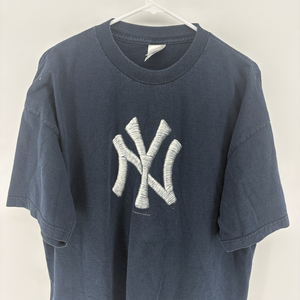 Vintage 2006 Alstyle New York Yankees T Shirt Mens 2XL Faded Navy Big Logo MLB